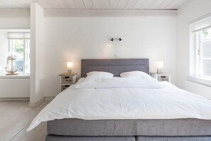 Apartment | 2 bedrooms, individually furnished - Stylische Ferienwohnung in Laendlicher Idylle (Wobbenbüll)