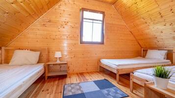Rumah | 2 kamar tidur dan dilengkapi dengan perabotan berbeda-beda