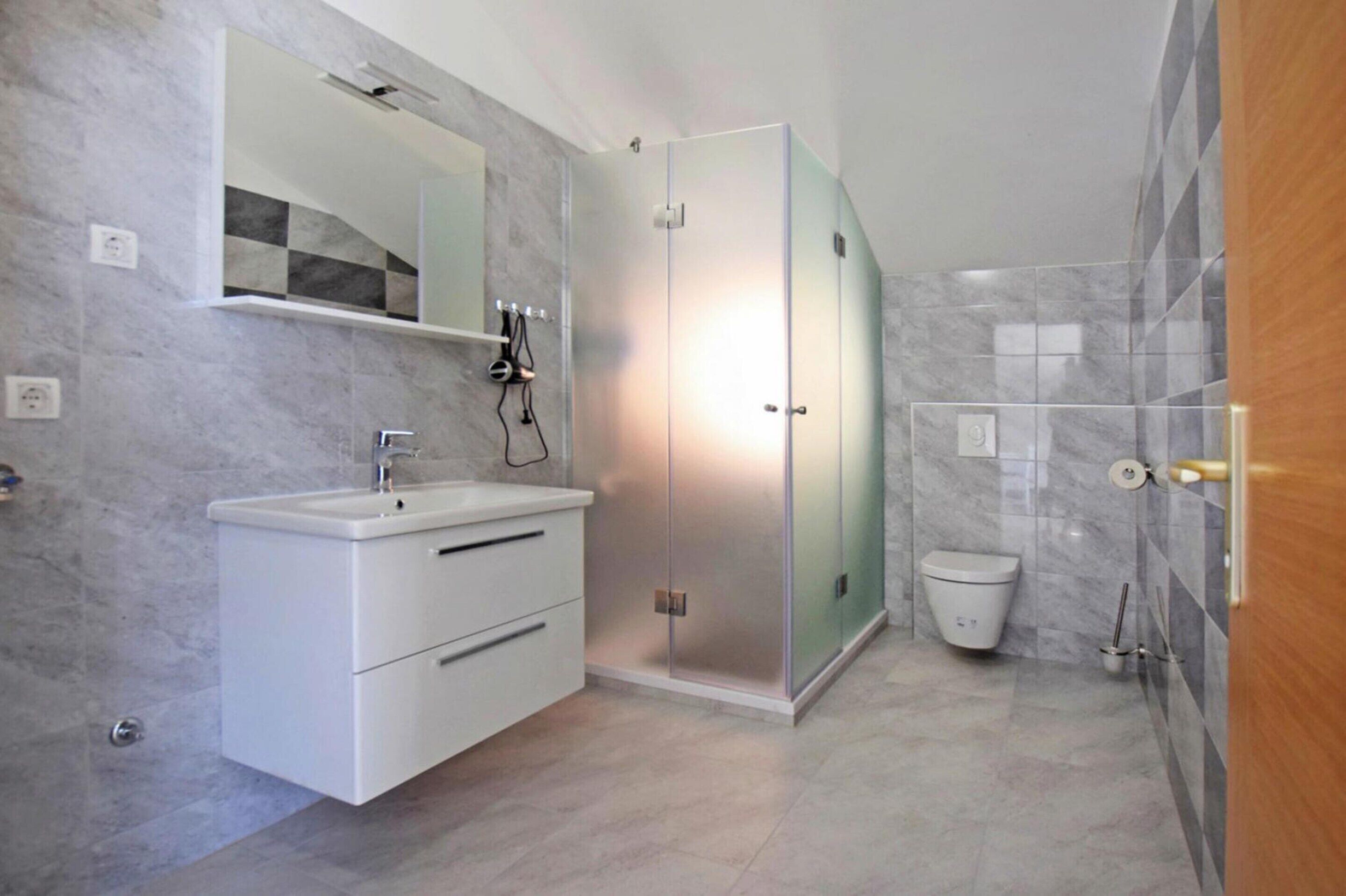 Apartment | Badezimmer