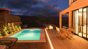 Villa | Pool | Indoor pool, outdoor pool