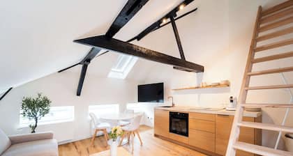 Chic Duplex Steps from Grote Markt