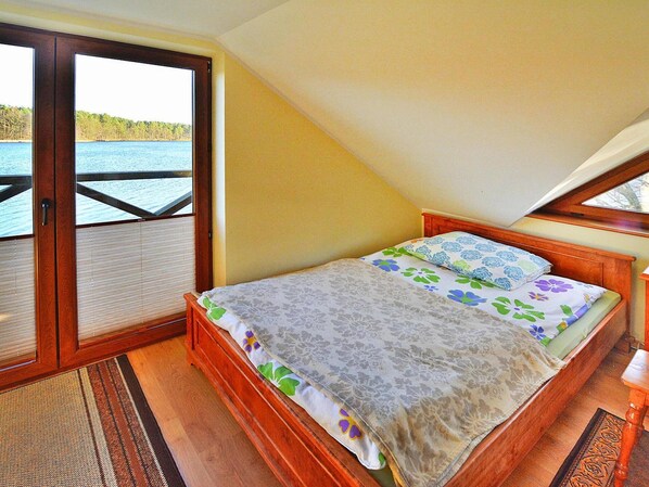 Ferienhaus | 2 Schlafzimmer, individuell eingerichtet, Bettwäsche