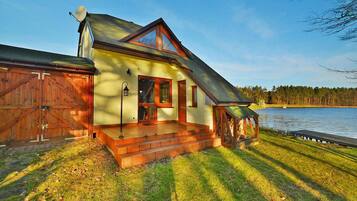 House | Exterior detail