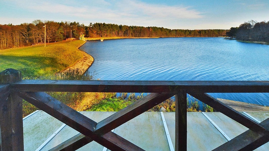 Holiday Home, Private Garden and Lake Access