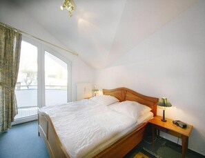 1 habitación y muebles diferentes 