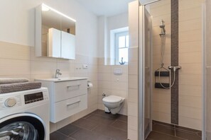 Apartment | Badezimmer
