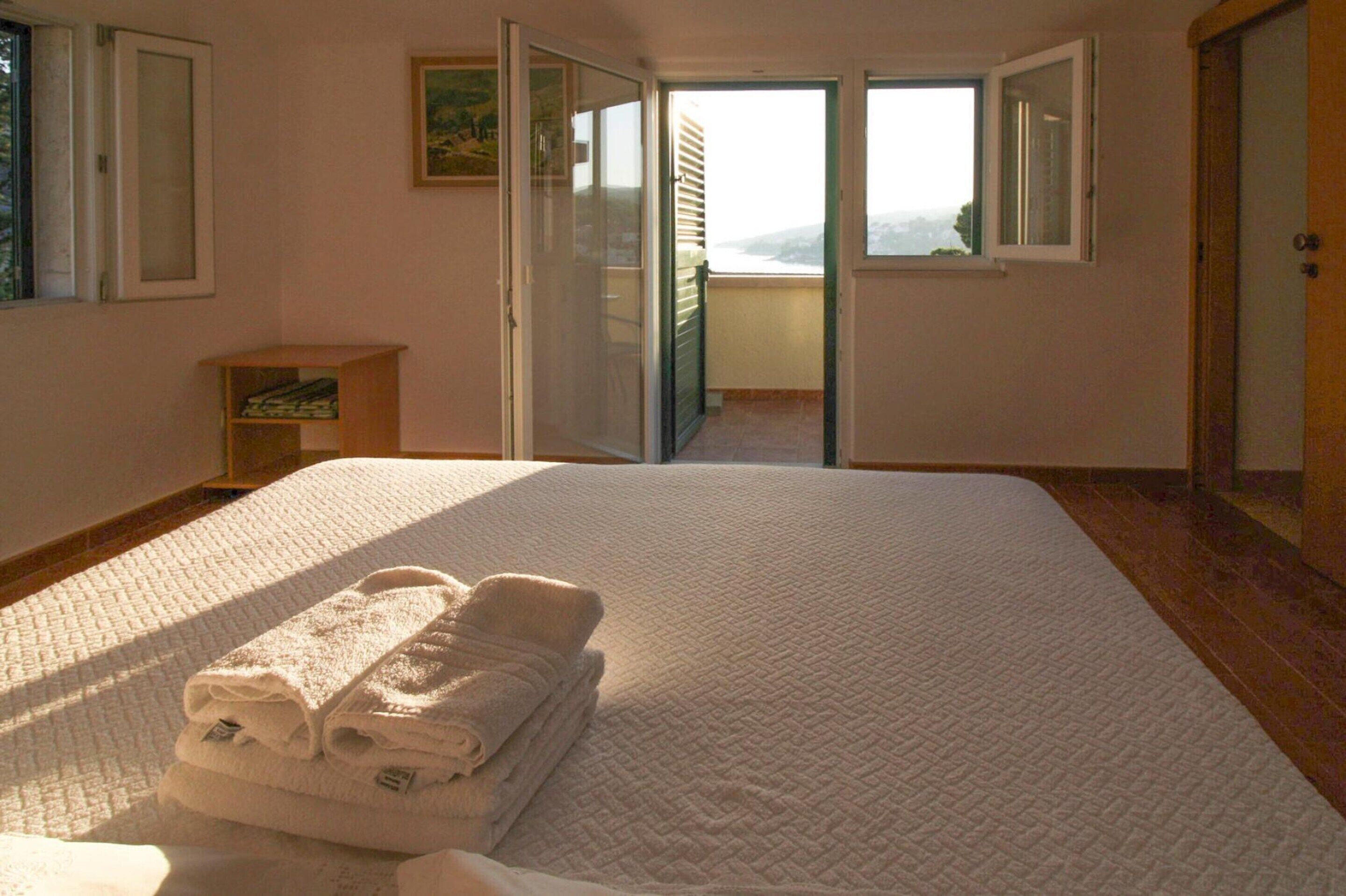 Apartemen | 1 kamar tidur dan dilengkapi dengan perabotan berbeda-beda