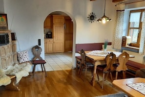 Apartment | Dining