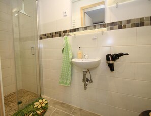 Apartment | Bathroom