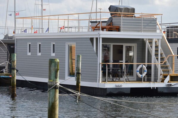 Mobile Home | Exterior