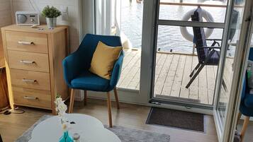 Mobile Home | Living room