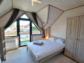 2 bedrooms, individually furnished, iron/ironing board, bed sheets - Cottage in Sianozety Near the Beach (Ustronie Morskie)