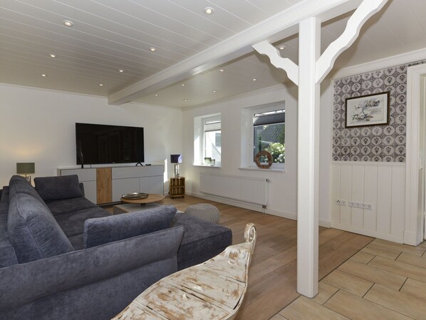 House | Living area - Ferienwohnung in Wyk Boldixum for Vier Personen (Wyk auf Foehr)