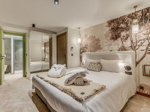 6 bedrooms, free WiFi