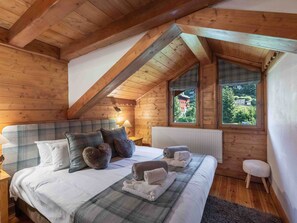 3 bedrooms, WiFi, bed sheets