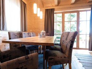 House | Dining