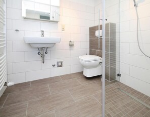 Bathroom - Ferienhaus Seeblick, Furstenwerder (Nordwestuckermark)