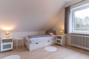 LÀgenhet | 2 sovrum och unika möbler