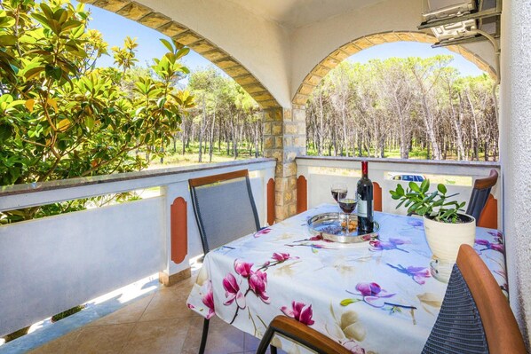 Dining - Apartment Blanka in Privlaka Near the sea (Privlaka)