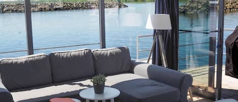 Mobile Home | Living room