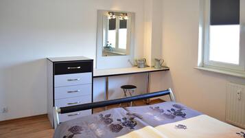 Apartment | 3 bedrooms, individually furnished, bed sheets