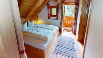 Chalé | 4 quartos, individualmente mobiliados, roupa de cama