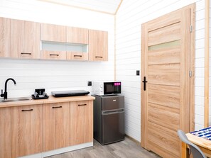 House | Private kitchen | Electric kettle, highchair