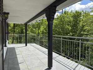House | Balcony