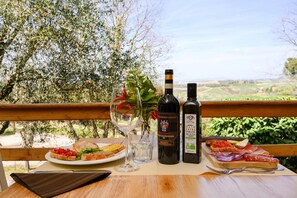 Apartment | Dining - Fattoria Bio Pieve a Salti, Montalcino (Montalcino)