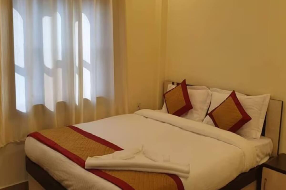 Standard Double Room, City View | WiFi (free), bed sheets