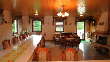 Apartment | Dining