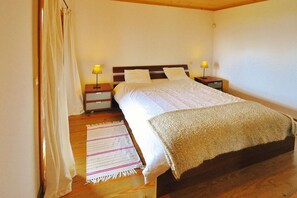 Bungalow | 1 bedroom, individually furnished, bed sheets - Bunglow in Vila Franca do Campo (Vila Franca do Campo)