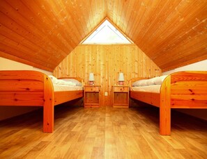 Nhà | 3 phòng ngủ, trang bị nội thất với thiết kế riêng biệt