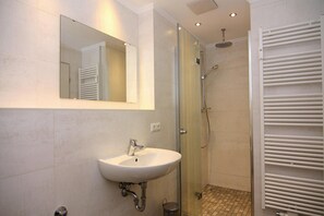 Apartment | Badezimmer