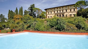 Apartment | Pool