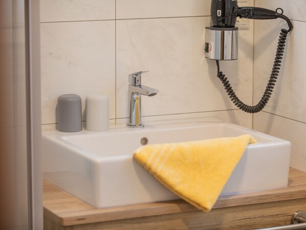 Bathroom - Apartment in Milders Near Stubai Glacier (Neustift Im Stubaital)