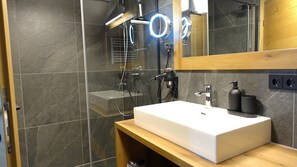 Apartment | Bathroom | Towels