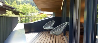 Bergzeit Flat Saalbach Directly on the ski Piste