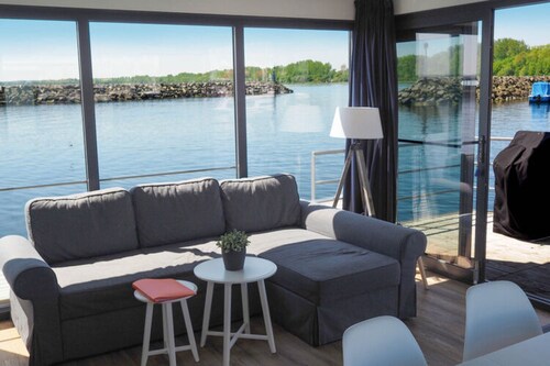 Hausboot in Boltenhagen