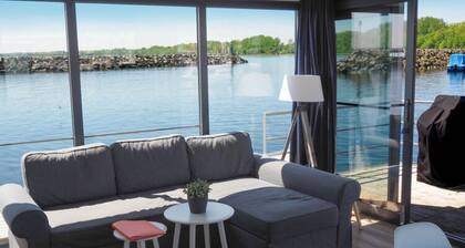 Hausboot in Boltenhagen