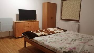House | 4 bedrooms, iron/ironing board, individually furnished