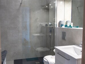 Apartment | Bathroom - Apartment in Rewal Near Baltic Sea Beach (Rewal)