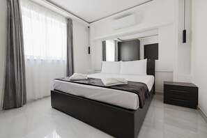 2 chambres, fer et planche à repasser, lit parapluie, Wi-Fi gratuit