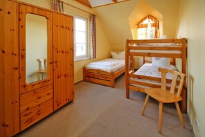 House | 4 bedrooms, individually furnished