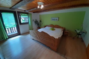 2 bedrooms, individually furnished - Holiday Home in Hornberg Near Triberg Falls (Hornberg)