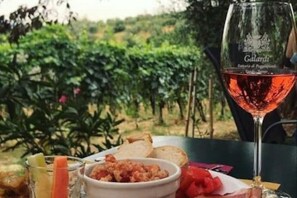 تناول الطعام بالخارج