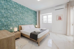 2 bedrooms, iron/ironing board, travel crib, free WiFi