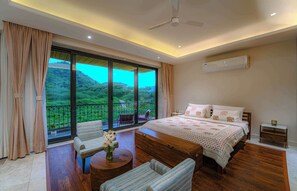 Cubrecamas, colchones con pillow-top y minibar 