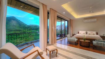 Pent House Room | Down comforters, pillowtop beds, minibar, in-room safe