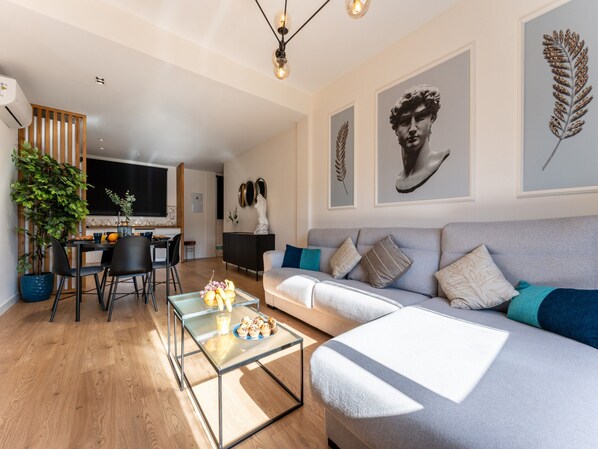Apartment | Living room